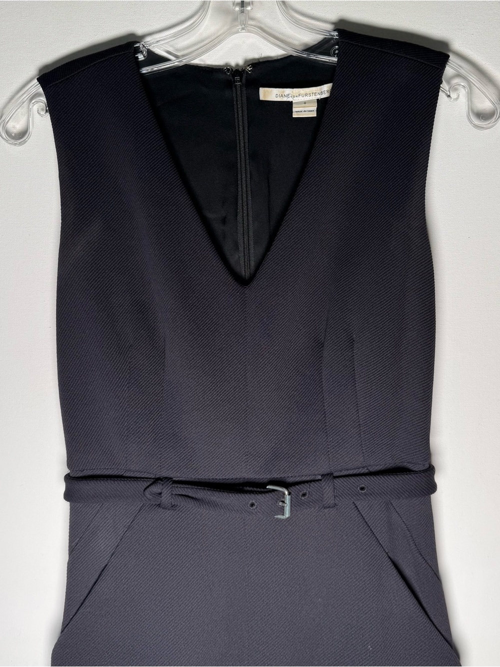 Diane Von Furstenberg Sleeveless V-Neck Sheath Dress with Waist Belt - Picture 2 of 5